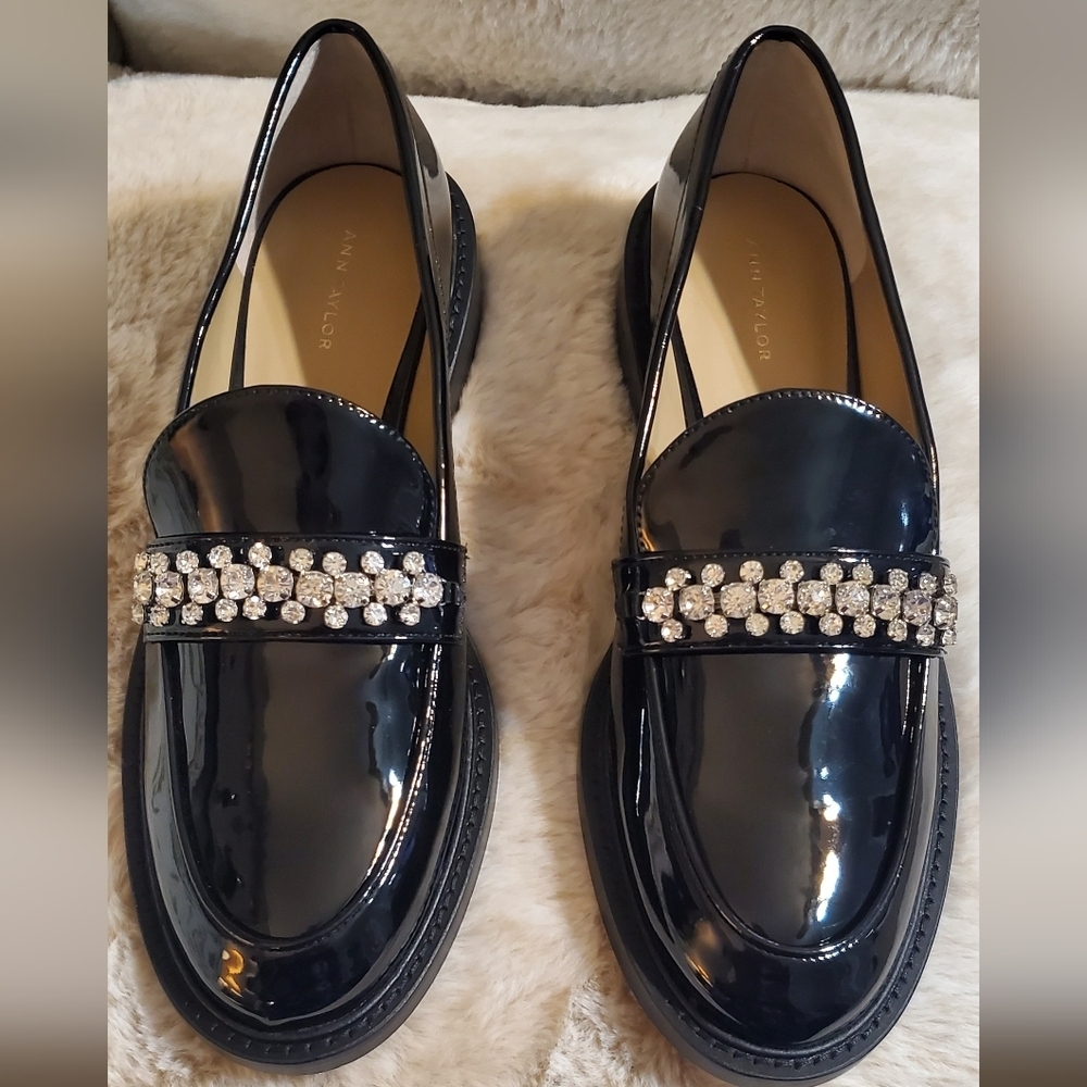 Ann Taylor Glossy Black Loafers with Rhinestone Detail. NEW No Tag Sz 7M